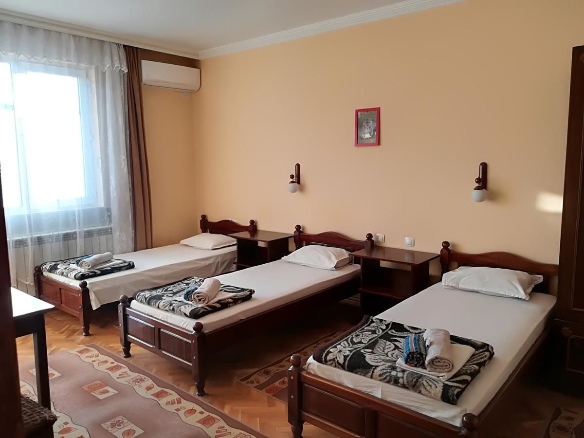 Гостевой дом Family Hotel May Петрич-11