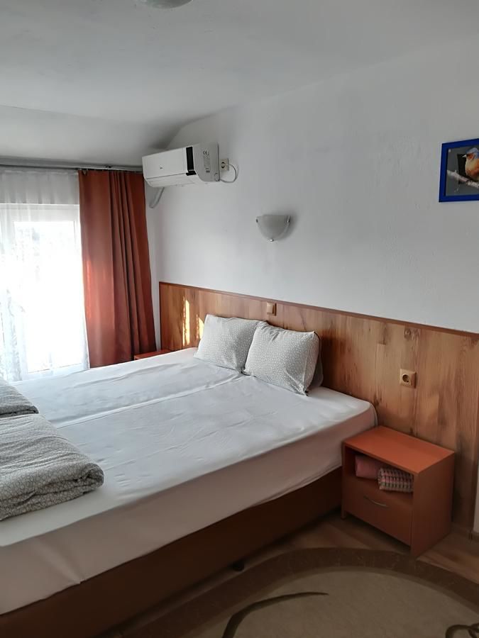 Гостевой дом Family Hotel May Петрич-12